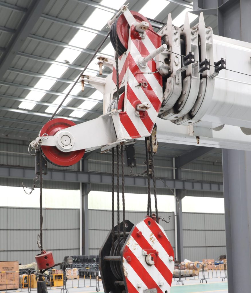 Exploring the World of Rough Terrain Mobile Cranes