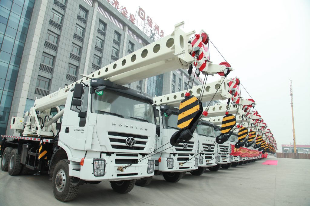 Unveiling the Power of a 35-Ton Crane on a Truck