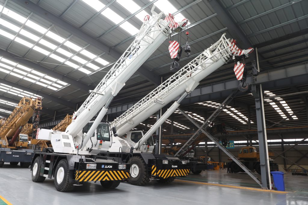 Navigating the World of Rough Terrain Crane Manufacturers